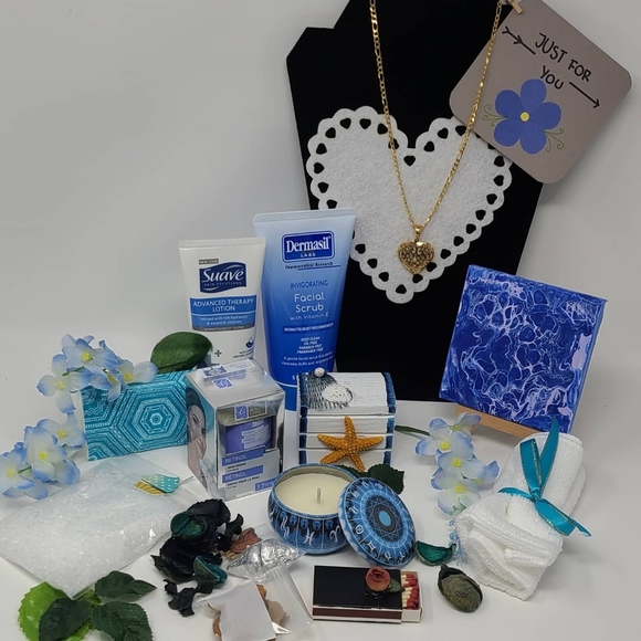 Mystery Boxes - Picture 8 of 16